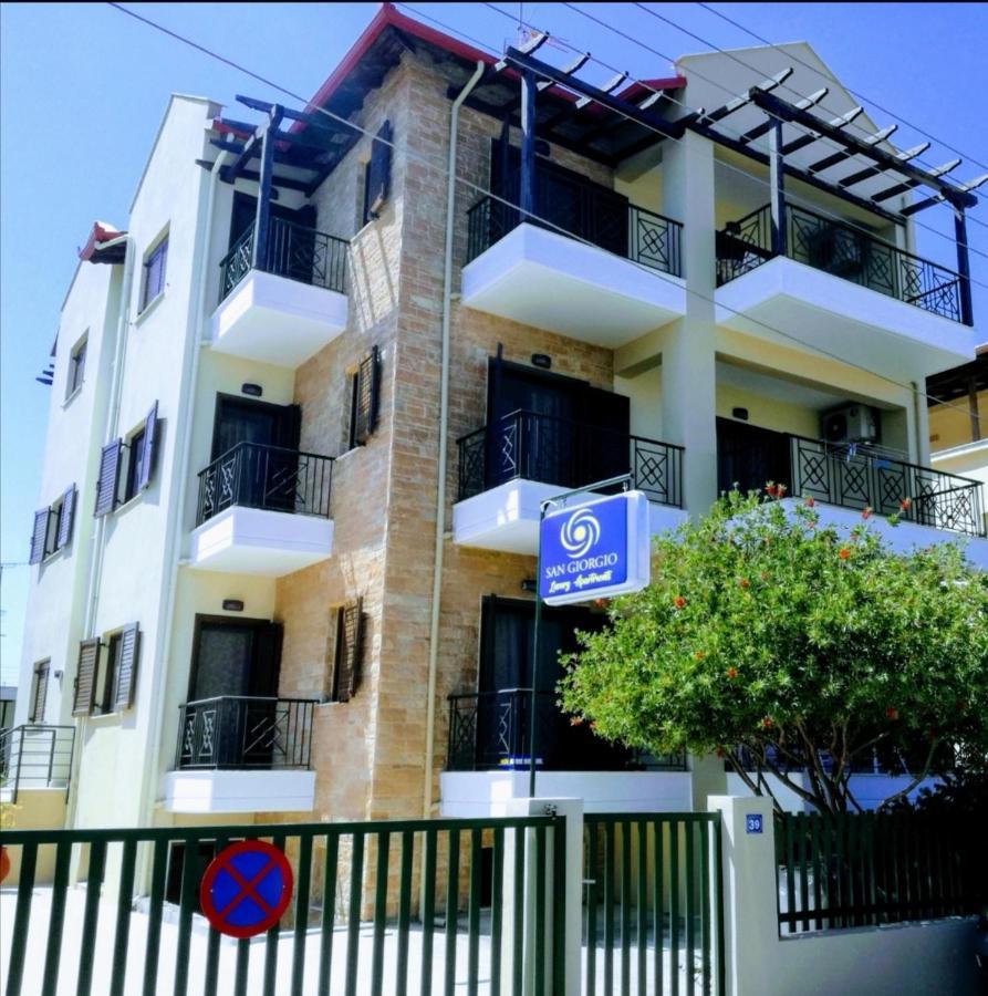 San Giorgio Luxury Apartments Ierissos Dış mekan fotoğraf